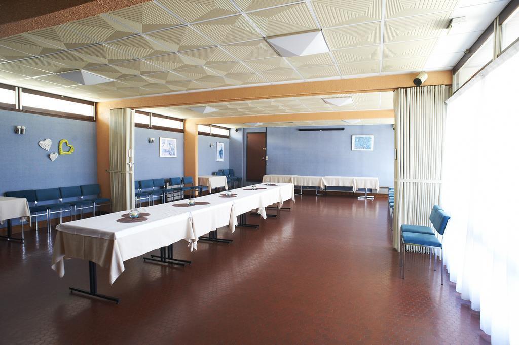 Les Ondines Hotel Les Hauts-d'Anjou Bagian luar foto