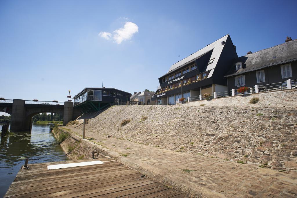 Les Ondines Hotel Les Hauts-d'Anjou Bagian luar foto