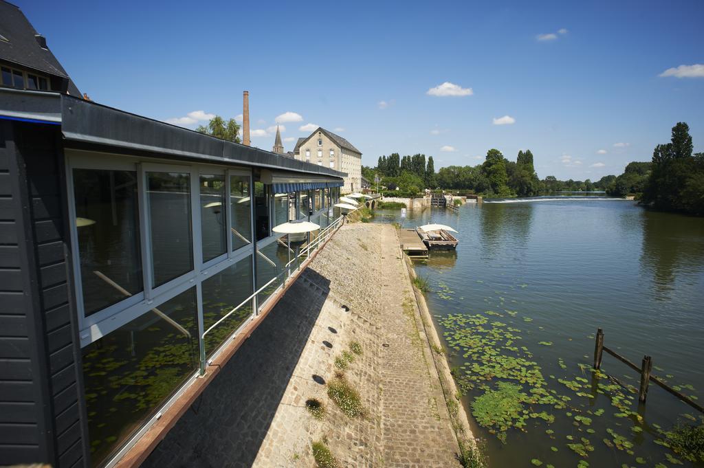 Les Ondines Hotel Les Hauts-d'Anjou Bagian luar foto